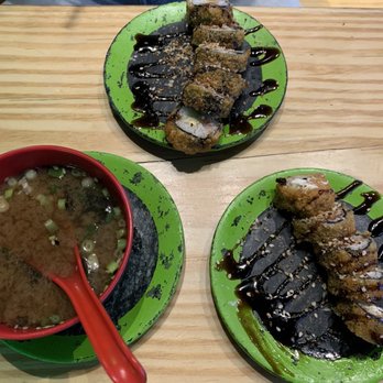 1$ushi - Miso soup, fried Philadelphia salmon roll and fried avocado tuna roll - Sushi Bars Near Me - Copacabana, RJ