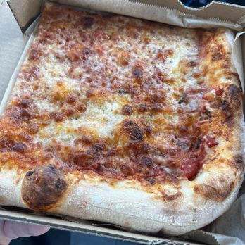 Erewhon - Cheese Pizza Was Cold! - Grocery Near Me - Calabasas, California