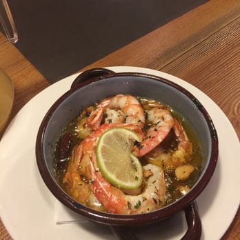 Taller De Tapas - Gambas al ajillo con un toque de picante - Tapas/Small Plates Near Me - Barcelona, B