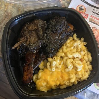 Oliver’s Twist - Sticky Beef Ribs w/Mac n Cheese - Vegan Near Me - Glassboro, New Jersey