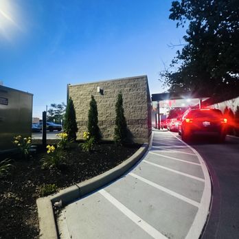 Raising Cane's Chicken Fingers - Drive-thru - Fast Food Near Me - Laurelton, New York