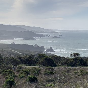 Jenner Inn - Nearby vista point looking back toward Jenner. Lots of nearby hiking trails. - Hotels Near Me - Jenner, California Jenner Inn - Nearby vista point looking back toward Jenner. Lots of nearby hiking trails. - Hotels Near Me - Jenner, California