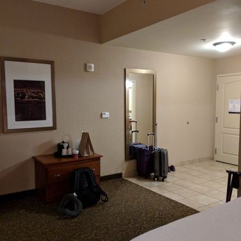 Hampton Inn & Suites Pittsburgh-Downtown - Even more space in the rooms. Nice quality to have - Hotels Near Me - Pittsburgh, Pennsylvania Hampton Inn & Suites Pittsburgh-Downtown - Even more space in the rooms. Nice quality to have - Hotels Near Me - Pittsburgh, Pennsylvania
