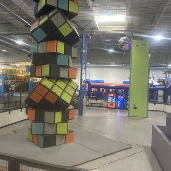 Flight Adventure Park - Bakersfield - Wall climbing - Trampoline Parks Near Me - Bakersfield, California