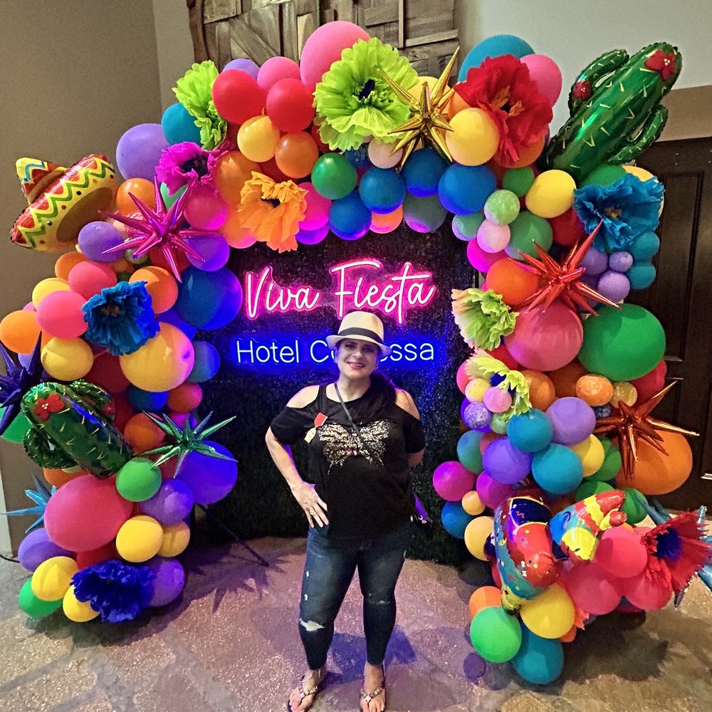 Hotel Contessa - Gorgeous Fiesta wreath - Hotels Near Me - San Antonio, Texas Hotel Contessa - Gorgeous Fiesta wreath - Hotels Near Me - San Antonio, Texas