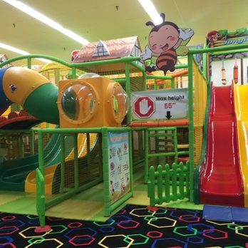 BeeHive Indoor Playground - Climbing zone with 6 slides - Kids Activities Near Me - Woodbridge, Virginia