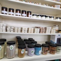 Gustonian Gifts - Candles, wax melts and handmade glass made locally and United States based!