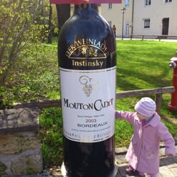 Der Weinladen Instnsky