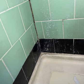 Travelodge by Wyndham - This room is absolutely disgusting and unsanitary. - Hotels Near Me - The Dalles, Oregon Travelodge by Wyndham - This room is absolutely disgusting and unsanitary. - Hotels Near Me - The Dalles, Oregon