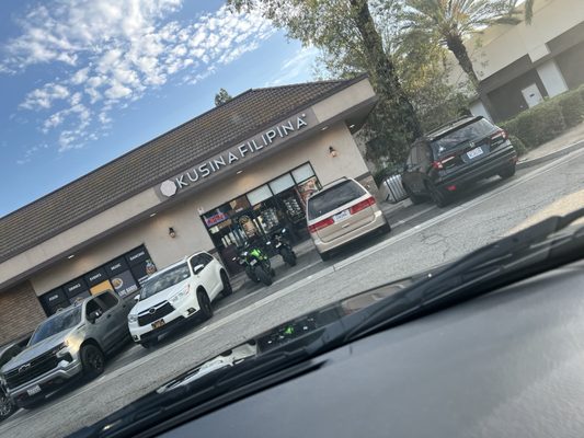 Kusina Filipina Cerritos by null