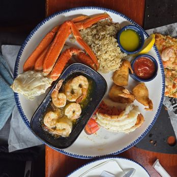 Red Lobster - Ultimate feast - Seafood Near Me - Niagara Falls, Ontario Red Lobster - Ultimate feast - Seafood Near Me - Niagara Falls, Ontario