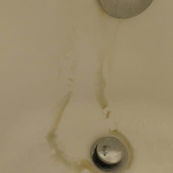 Quality Inn Mill Hall - Lamar - No idea what this is in the second bathroom. Maybe the dried goo left from a body rotting in the tub? - Hotels Near Me - Mill Hall, Pennsylvania