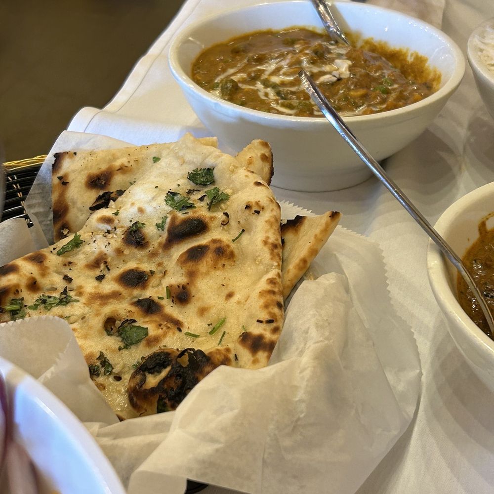 Dawat - Vegan stew with naan bread - Indian Near Me - Charlotte, North Carolina Dawat - Vegan stew with naan bread - Indian Near Me - Charlotte, North Carolina