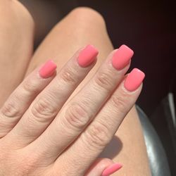 IQ Nails Salon - Dip manicure