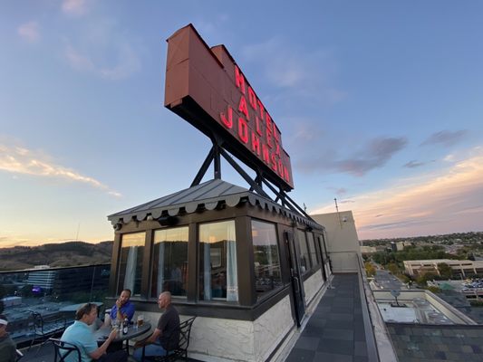 Juniper at Vertex Sky Bar by null