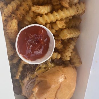 Wulf Burger - Classic burger combo - Burgers Near Me - Dallas, Texas