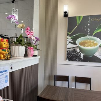 The Old Teahouse - Interior - Bubble Tea Near Me - Davis, California The Old Teahouse - Interior - Bubble Tea Near Me - Davis, California