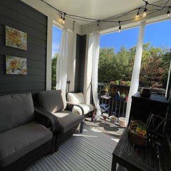 IMT Cool Springs - Third floor balcony - Apartments Near Me - Franklin, Tennessee IMT Cool Springs - Third floor balcony - Apartments Near Me - Franklin, Tennessee