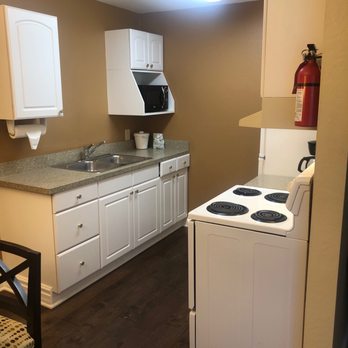 Marin Suites Hotel - Kitchen area - Hotels Near Me - Corte Madera, California Marin Suites Hotel - Kitchen area - Hotels Near Me - Corte Madera, California