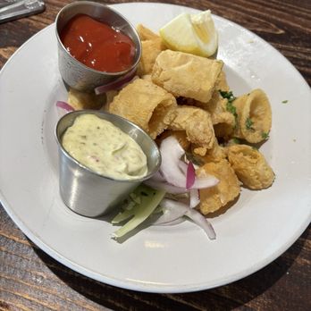 The Fish Hopper - Sautéed Calmari - Seafood Near Me - Monterey, California