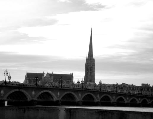 Pont de Pierre by null