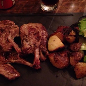 Robert et Louise - Lamb chops!  Yum - French Near Me - Paris, 75