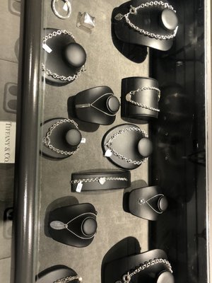 OLIVER JEWELLERY - 14 Photos & 29 Reviews - Pawn Shops - 366 Eglinton 