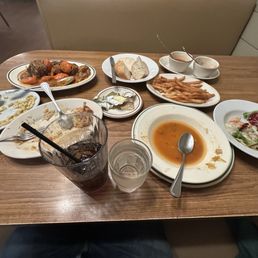 All the plates of food items that come with the entree