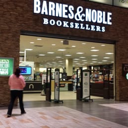 B&N from the Christiana Mall food court B&N from the Christiana Mall food court