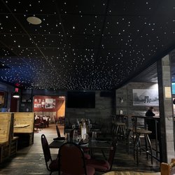 Cavalryman Steakhouse - Dining room at the Calvaryman