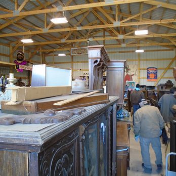 J & E Antiques - Looking in from the front door. - Antiques Near Me - Hudson, Wisconsin
