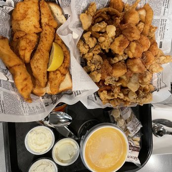 D'Amato's Seafood - a tray of food - Seafood Markets Near Me - New Haven, Connecticut