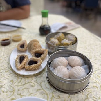 New Full House - Sesame balls, har gao, shomai - Dim Sum Near Me - Arcadia, California New Full House - Sesame balls, har gao, shomai - Dim Sum Near Me - Arcadia, California