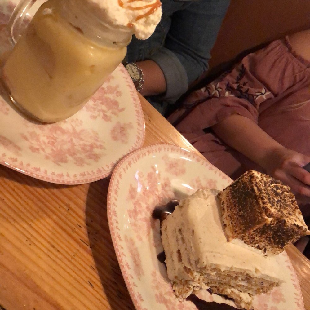 The Rustic - Banana bread pudding and ice box s'more - New American Near Me - Dallas, Texas