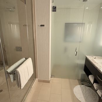 ARIA Sky Suites - Bathroom in two queen Sky Suite room. Large and very well equipped. - Hotels Near Me - Las Vegas, Nevada ARIA Sky Suites - Bathroom in two queen Sky Suite room. Large and very well equipped. - Hotels Near Me - Las Vegas, Nevada
