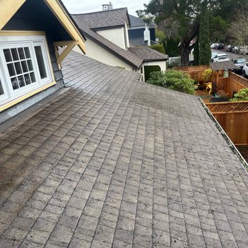 Hendrix Window Cleaning - Window Washing Near Me - Seattle, Washington Hendrix Window Cleaning - Window Washing Near Me - Seattle, Washington