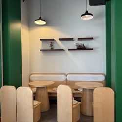 Mochi Ya Ren - Inside Seating