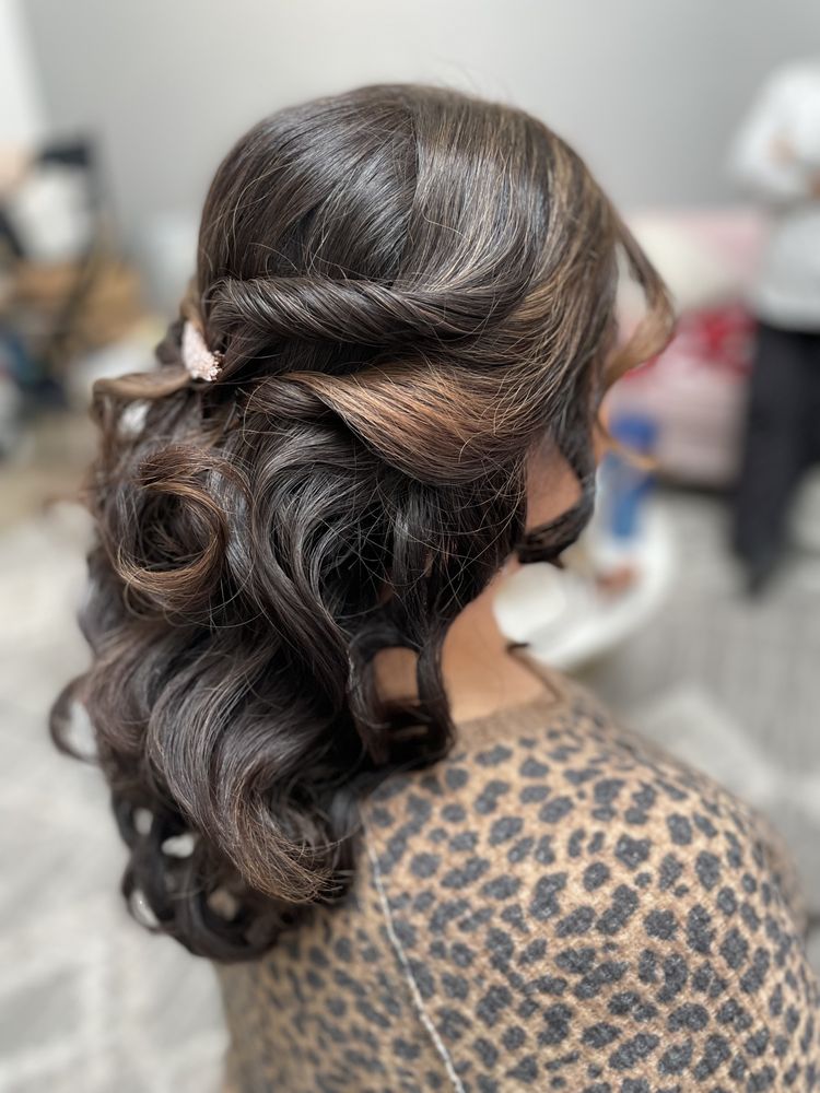 Bride Face Logo
