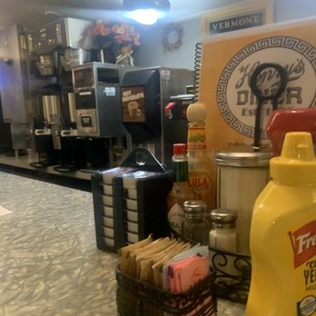 Henrys Diner - Counter - Diners Near Me - Burlington, Vermont
