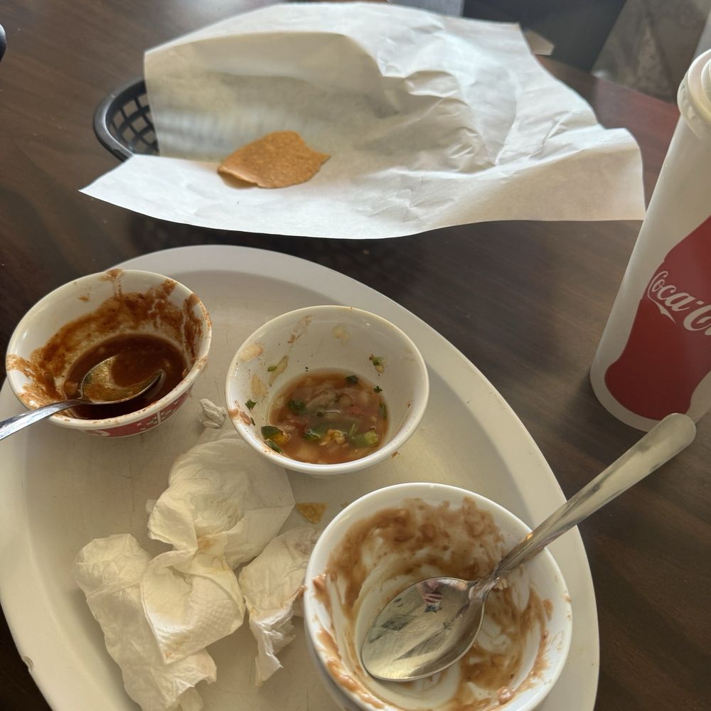 Daisy's Restaurant - Frijoles and chips - Mexican Near Me - Los Angeles, California