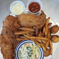 Lighthouse BBQ Cafe - Fish platter