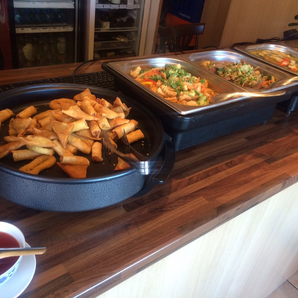 Anothai Restaurant - Appetizers x3 - calamari, veg roll, veg triangle - Restaurants Near Me - Diegem, VBR
