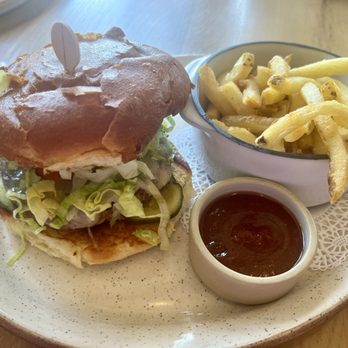 Ember & Rye - Excellent burger and fries!! - Seafood Near Me - Carlsbad, California