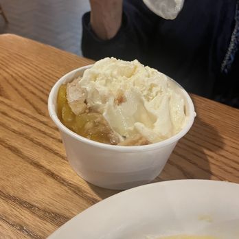 Cracker Barrel Old Country Store - Breakfast & Brunch Near Me - Newnan, Georgia