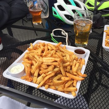 Marda Loop Brewing - Fries - Brewpubs Near Me - Calgary, Alberta