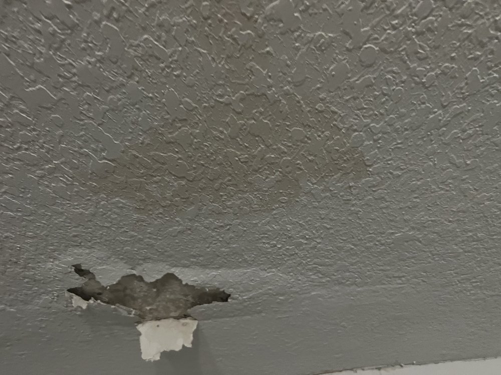 Slide of El Mago Roofing