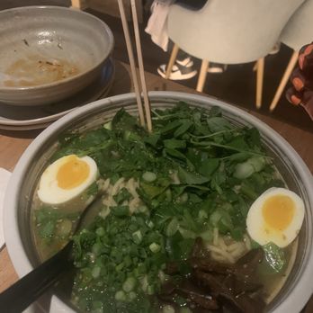 Moxies - Ramen - Lounges Near Me - Miami, Florida