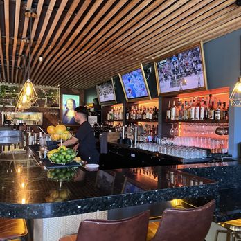 La Fe Wine Bar - Wine Bars Near Me - Palm Desert, California