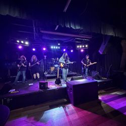 Sweetwater Bar & Grill