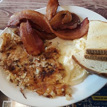 The Country Diner - Yukon Cornelius, 9/16/25 - Diners Near Me - Enfield, Connecticut